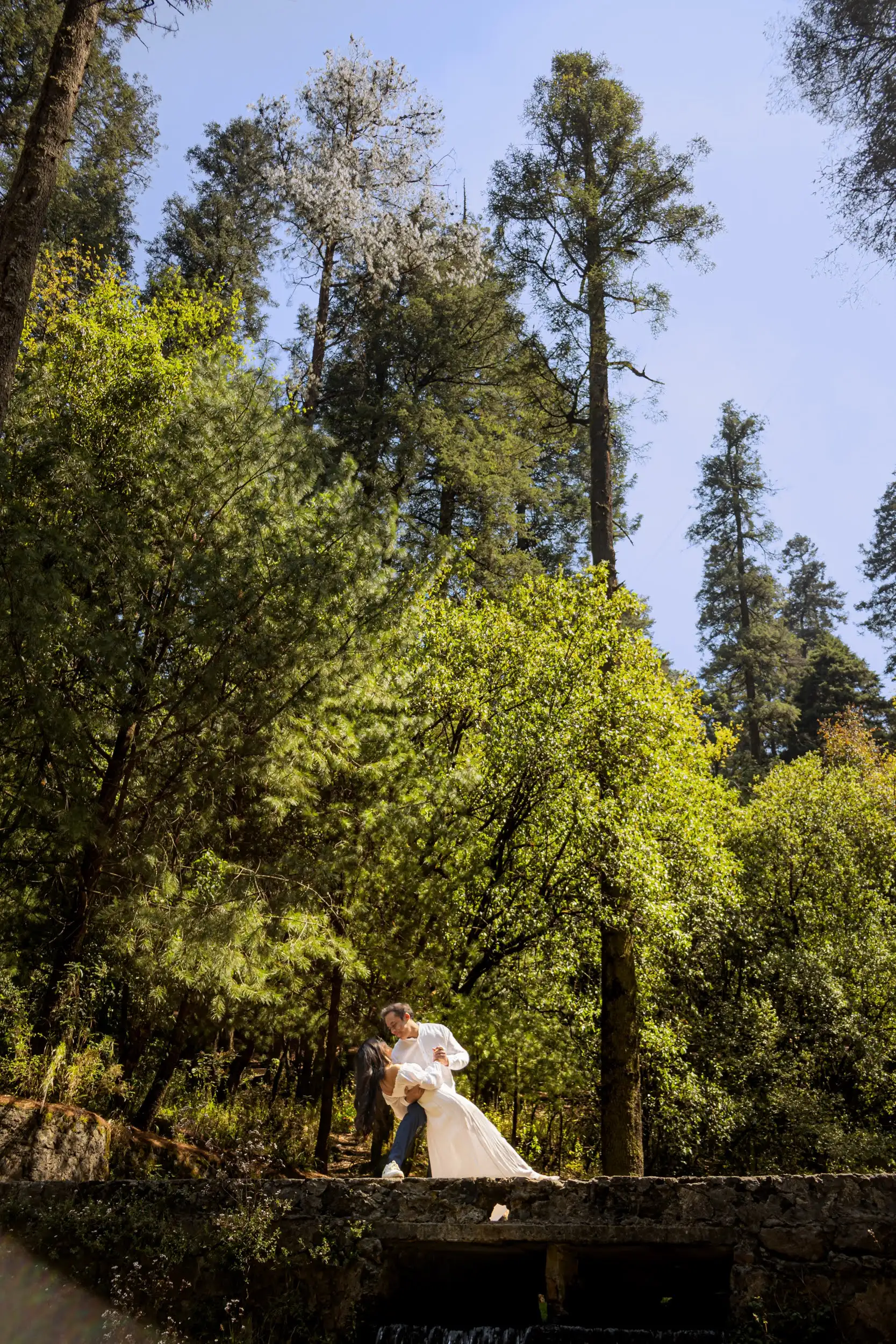 Merari y David en el bosque